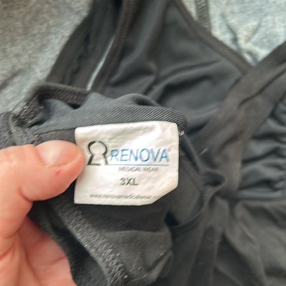 Bundle of Front-Closure Bras - Picture 4 of 10